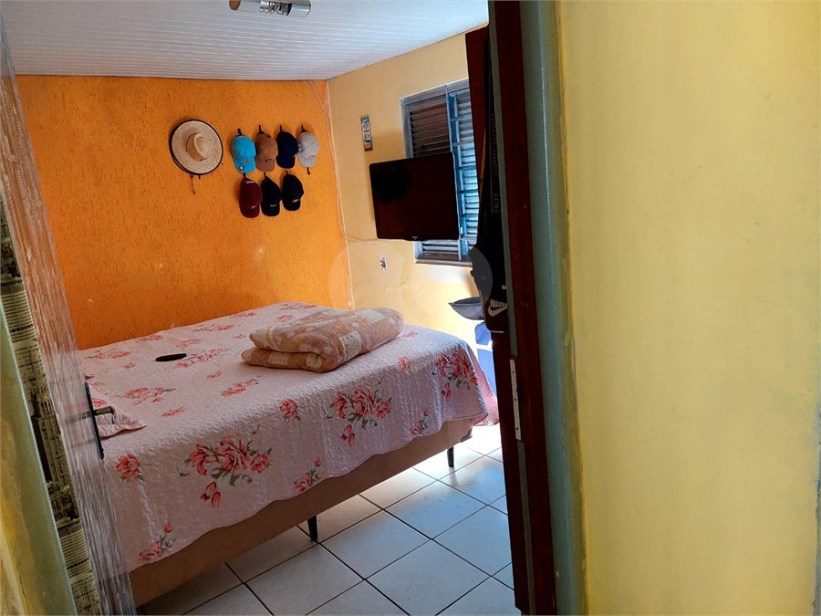 Casa de Vila à venda com 3 quartos em Jardim Santa Cruz, Salto, SP