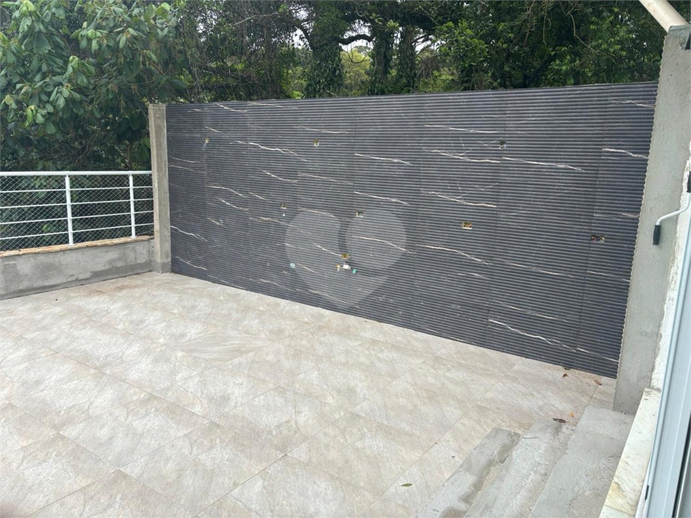 Casa à venda com 4 quartos, sendo 3 suítes, no condomínio Parque Itatiaia, Mairiporã - SP
