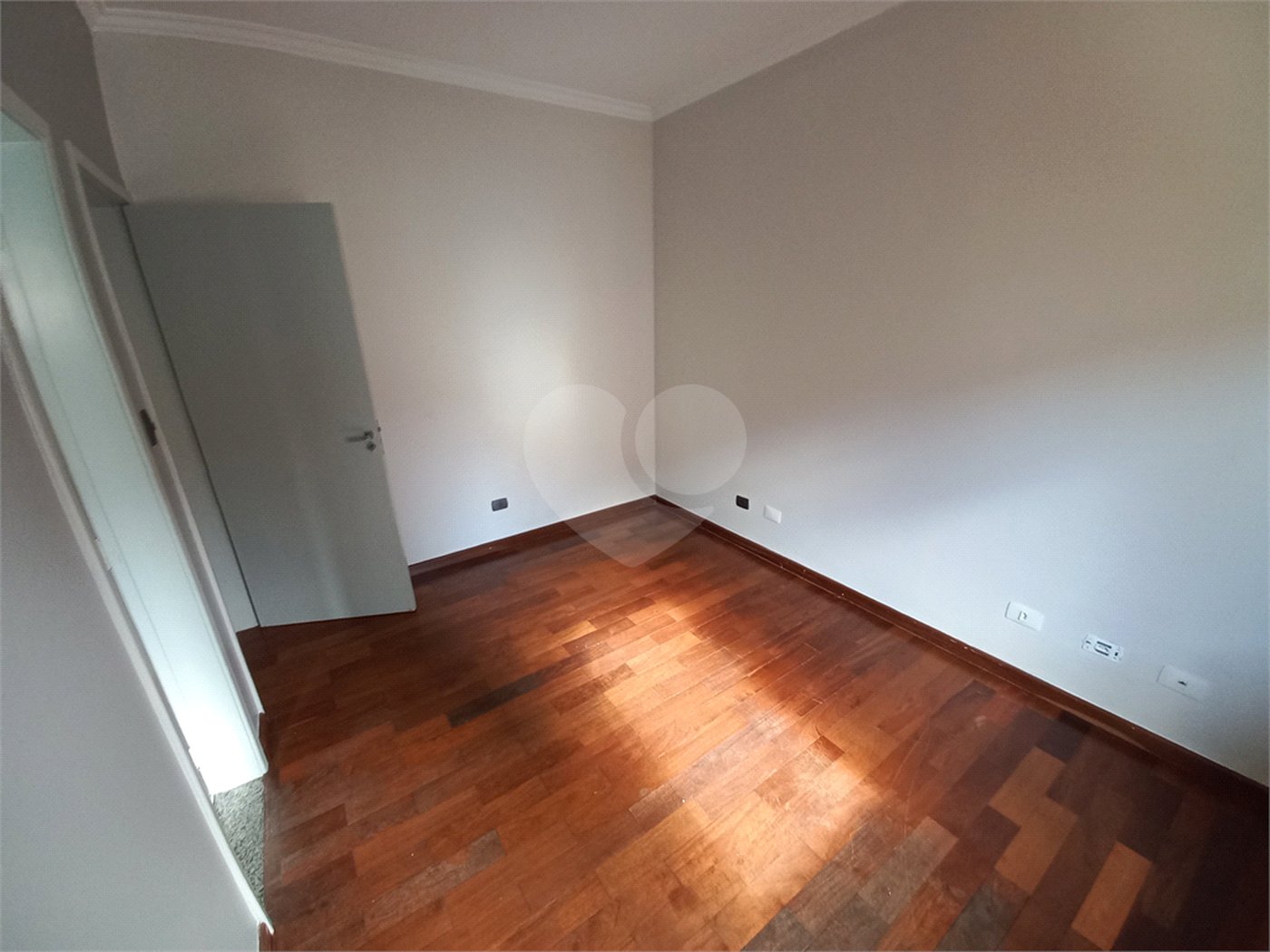 Sobrado à venda com 3 quartos, sendo 1 suíte, em Lar São Paulo, São Paulo, SP