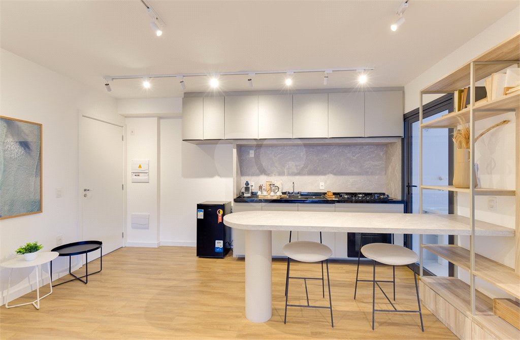 Apartamento à venda com 3 quartos, sendo 1 suíte, em Jardim Marajoara, São Paulo, SP