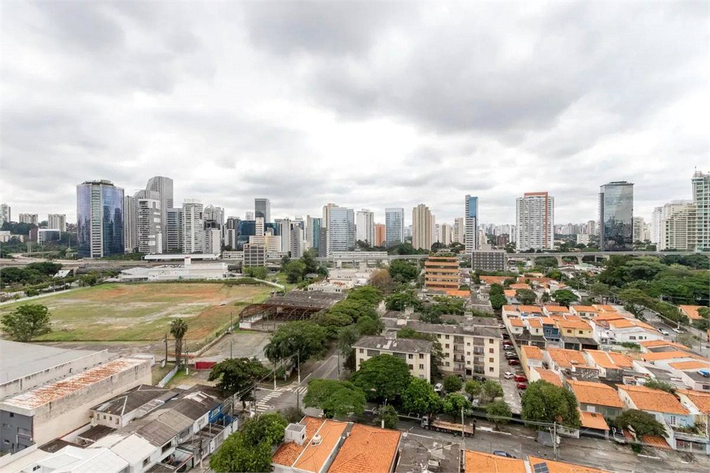 Apartamento à venda com 2 suítes em Vila Cordeiro, São Paulo, SP