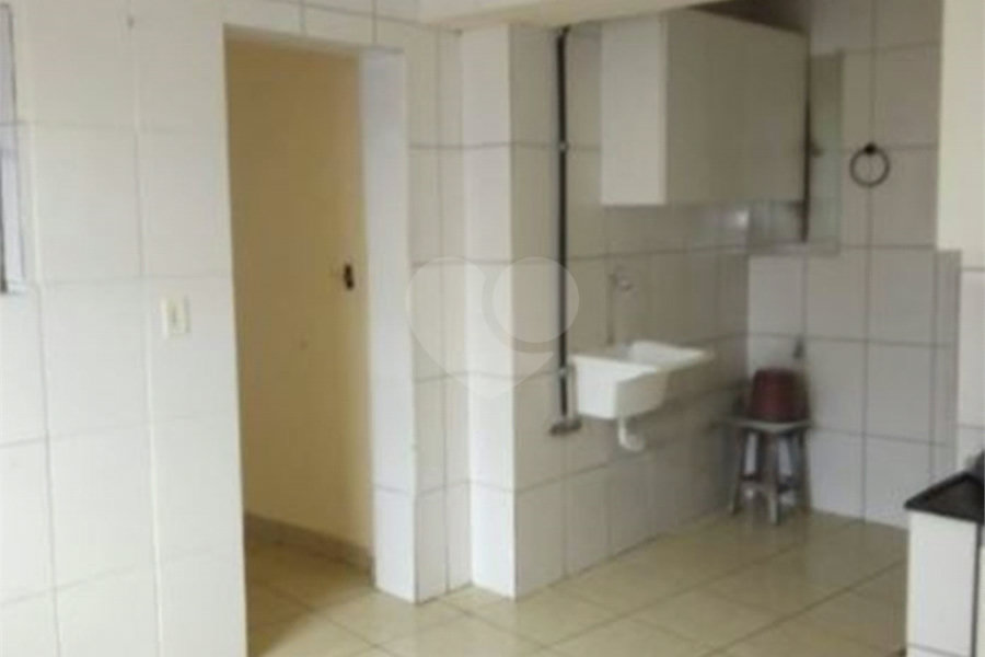 Sobrado à venda com 6 quartos em Cangaíba, São Paulo, SP