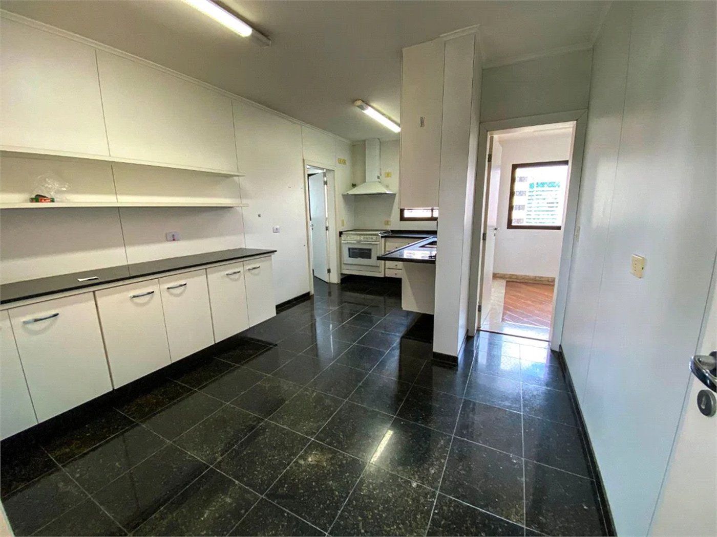 Apartamento à venda com 4 suítes em Vila Suzana, São Paulo, SP