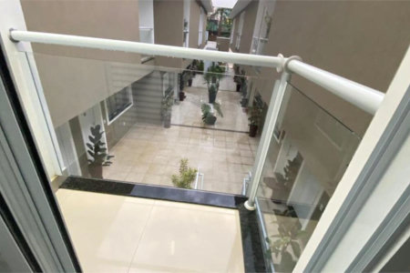 Casa à venda com 3 quartos, sendo 1 suíte, no condomínio Garden Village, São Paulo - SP