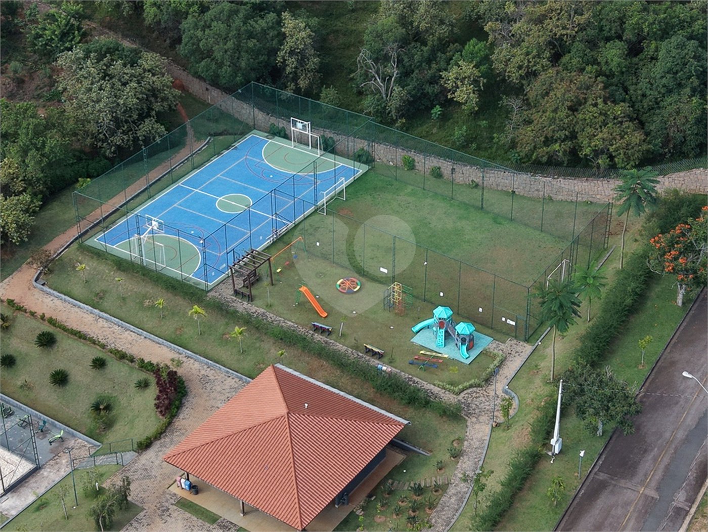 Terreno à venda no condomínio Jardim Primavera, Louveira - SP