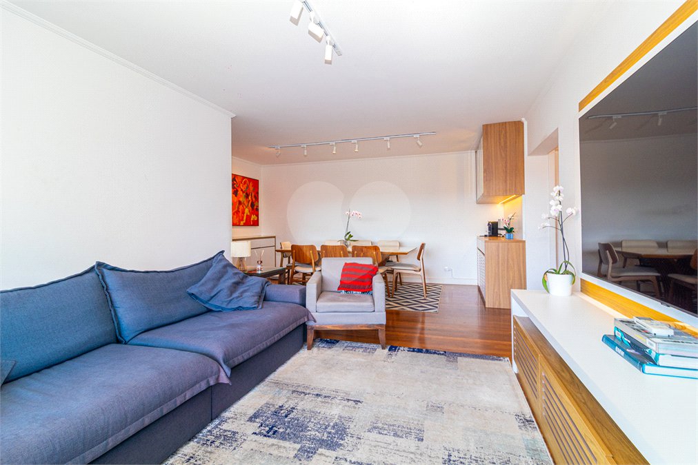 Apartamento à venda com 3 quartos, sendo 1 suíte,  em Alto da Boa Vista, São Paulo, SP