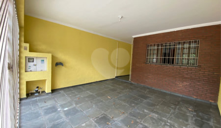 Sobrado à venda com 3 quartos, sendo 1 suíte, em Vila dos Remédios, São Paulo, SP