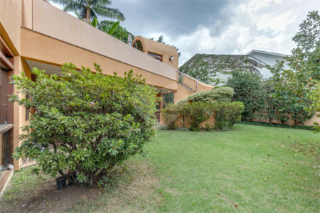 Casa à venda com 5 quartos, sendo 4 suítes, em Alto da Boa Vista, São Paulo, SP