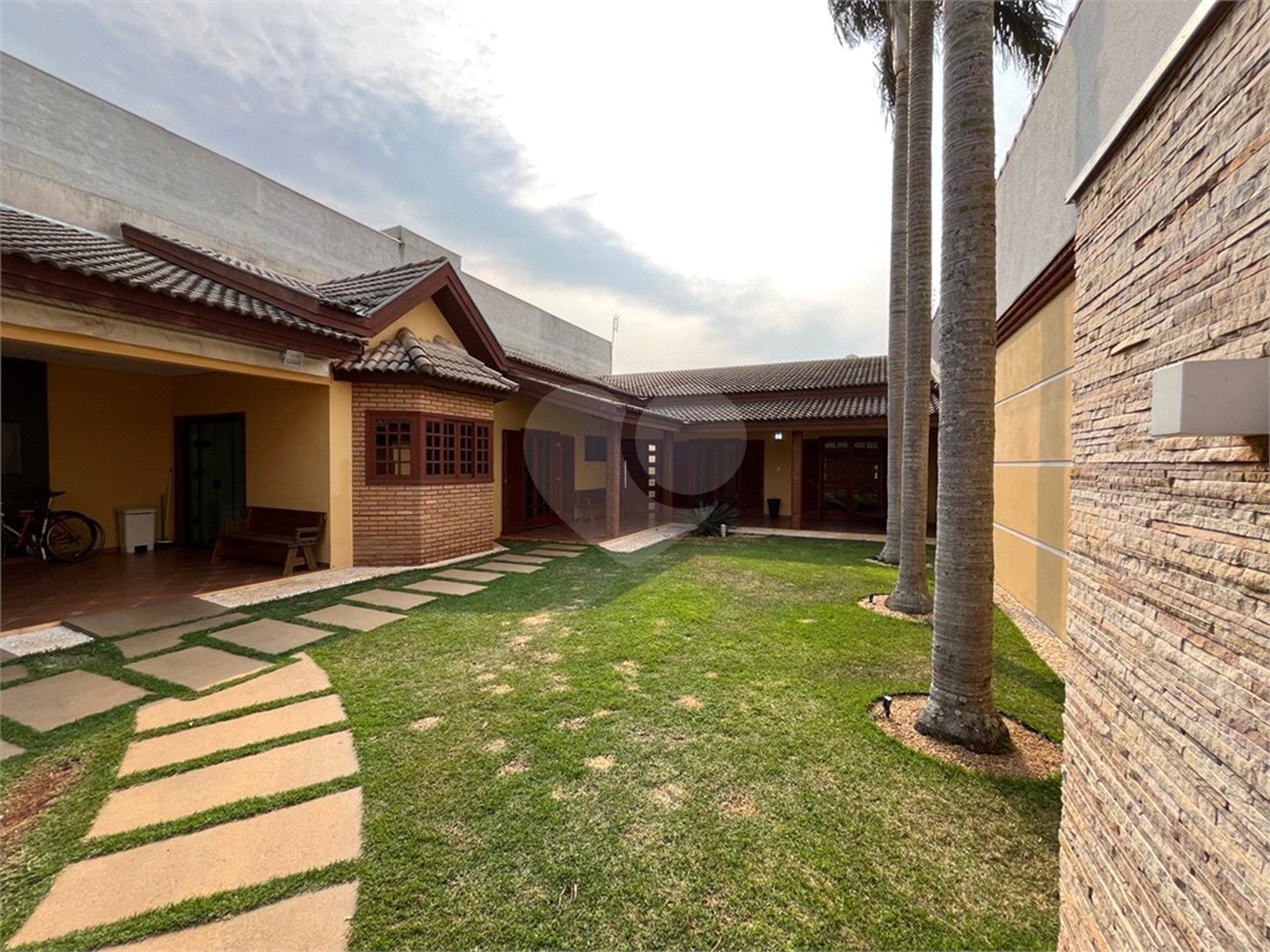Casa à venda com 3 quartos, sendo 1 suíte, em Parque Atenas do Sul, Itapetininga, SP