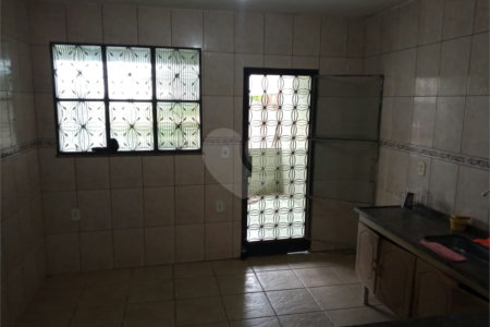 Casa à venda com 3 quartos em Campo Grande, Rio de Janeiro, RJ