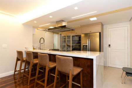 Apartamento à venda com 3 quartos, sendo 1 suíte,  em Vila Uberabinha, São Paulo, SP
