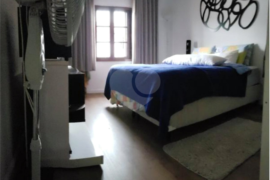 Sobrado à venda com 3 quartos, sendo 1 suíte,  em Parque Edu Chaves, São Paulo, SP