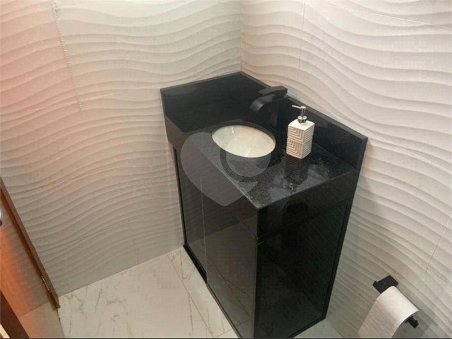 Casa à venda com 4 quartos, sendo 3 suítes,  no condomínio Residencial Real Park Tietê, Mogi das Cruzes - SP