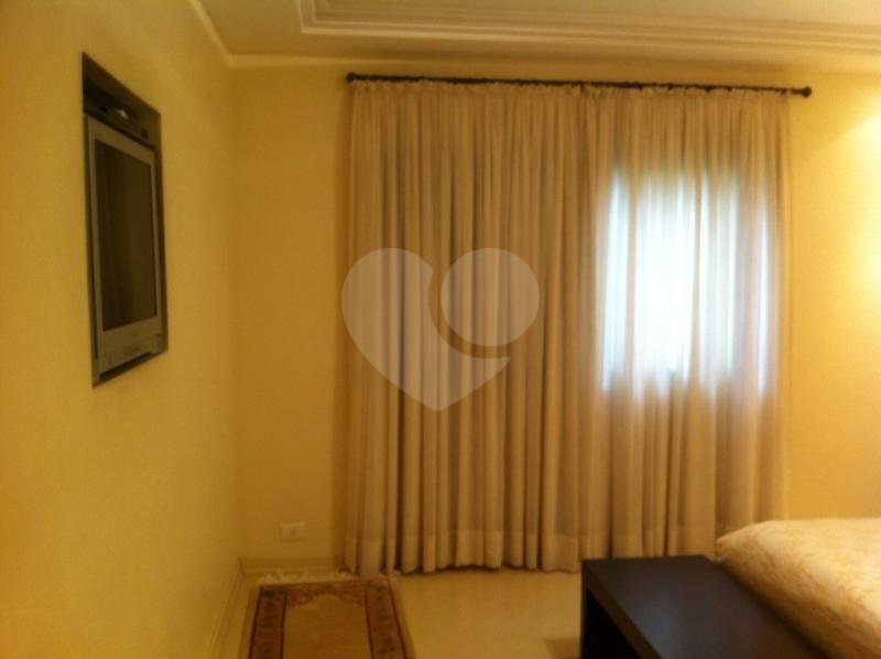 Apartamento à venda com 4 suítes em Real Parque, São Paulo, SP