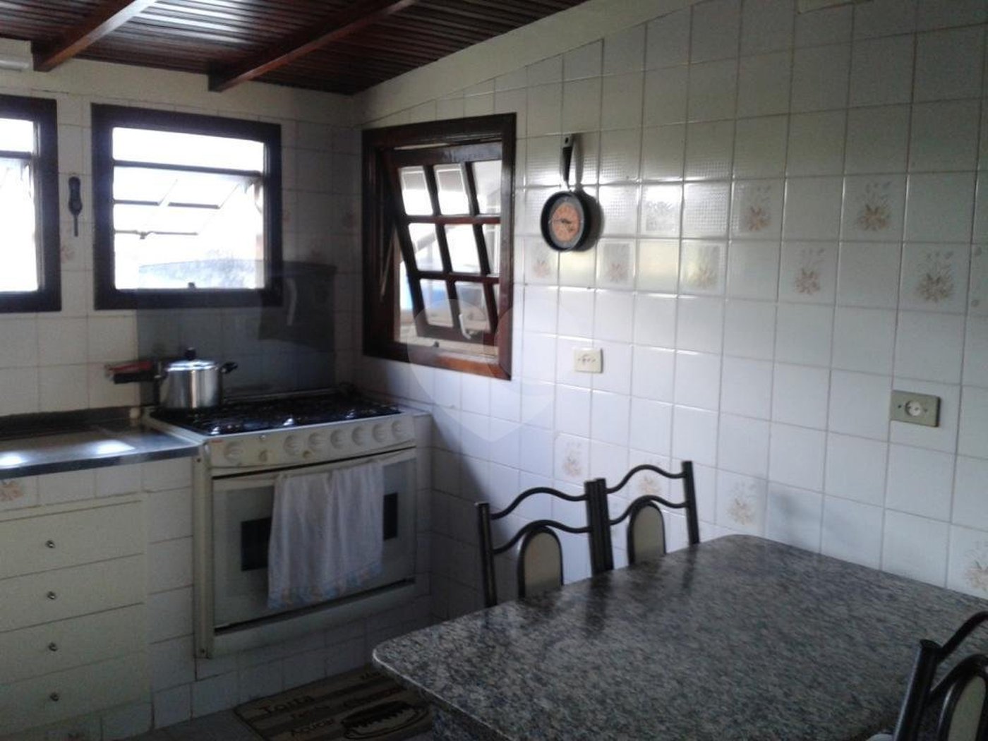 Casa Térrea à venda com 5 quartos, sendo 2 suítes,  em Horto Florestal, São Paulo, SP