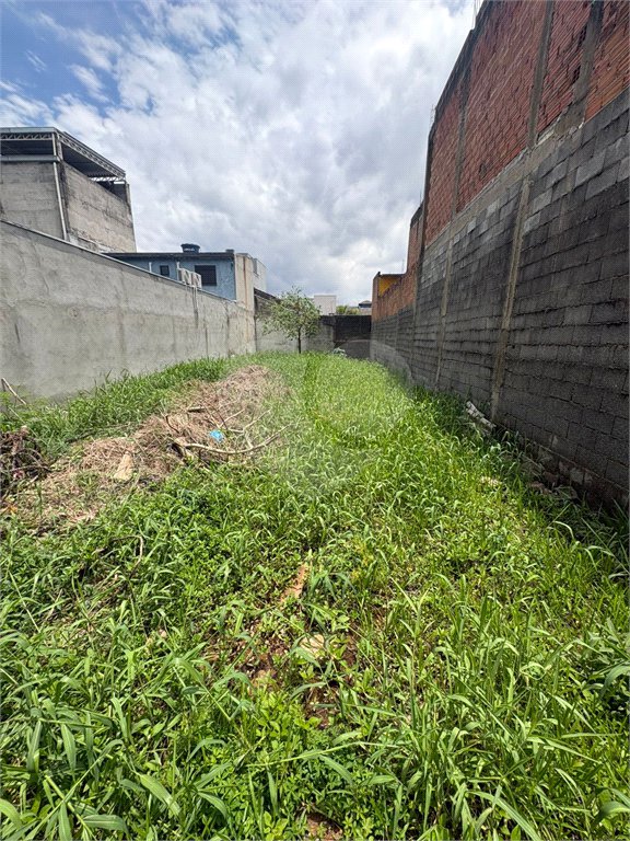 Terreno à venda em Jardim Quaresmeira II, Suzano, SP