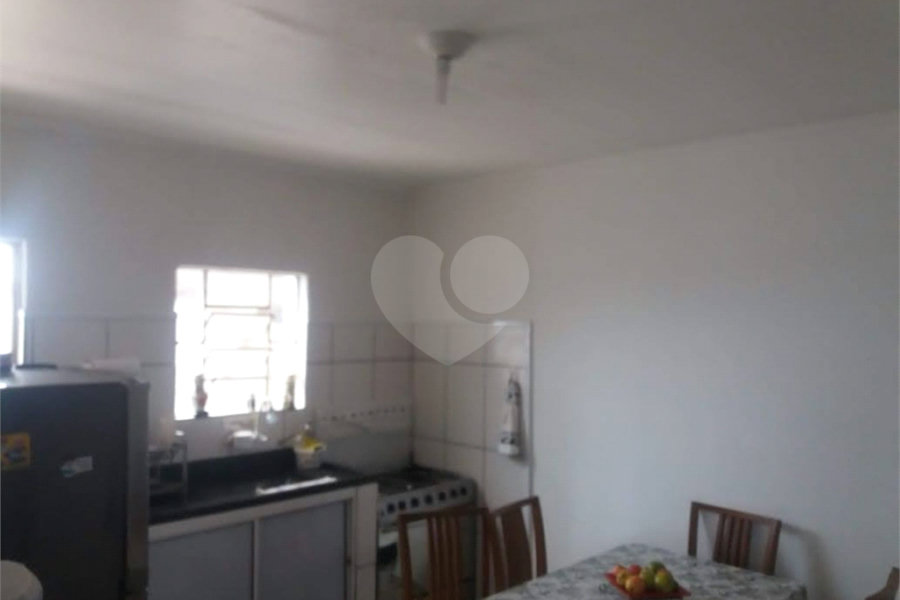 Casa de Vila à venda com 4 quartos, sendo 1 suíte, em Tremembé, São Paulo, SP