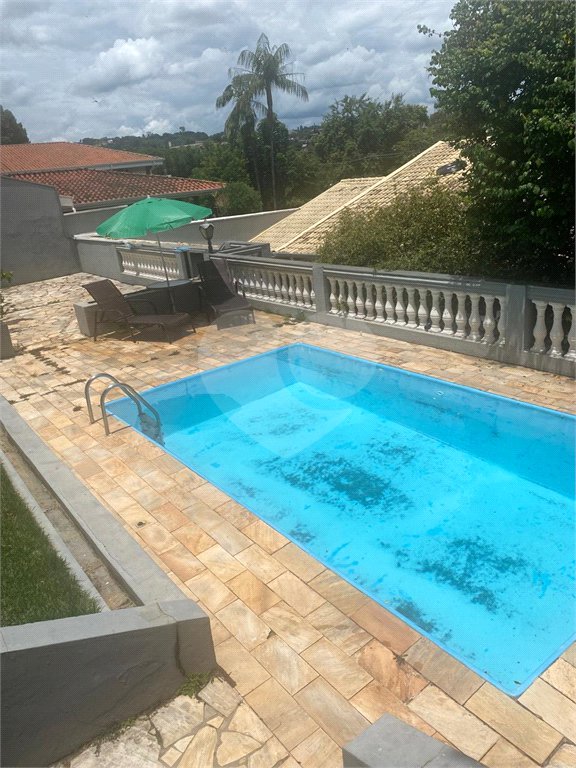 Casa à venda com 3 suítes no condomínio Estância Marambaia, Vinhedo - SP