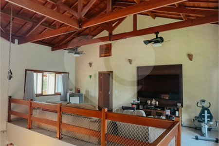 Casa à venda com 4 suítes no condomínio Monte Belo, Salto - SP