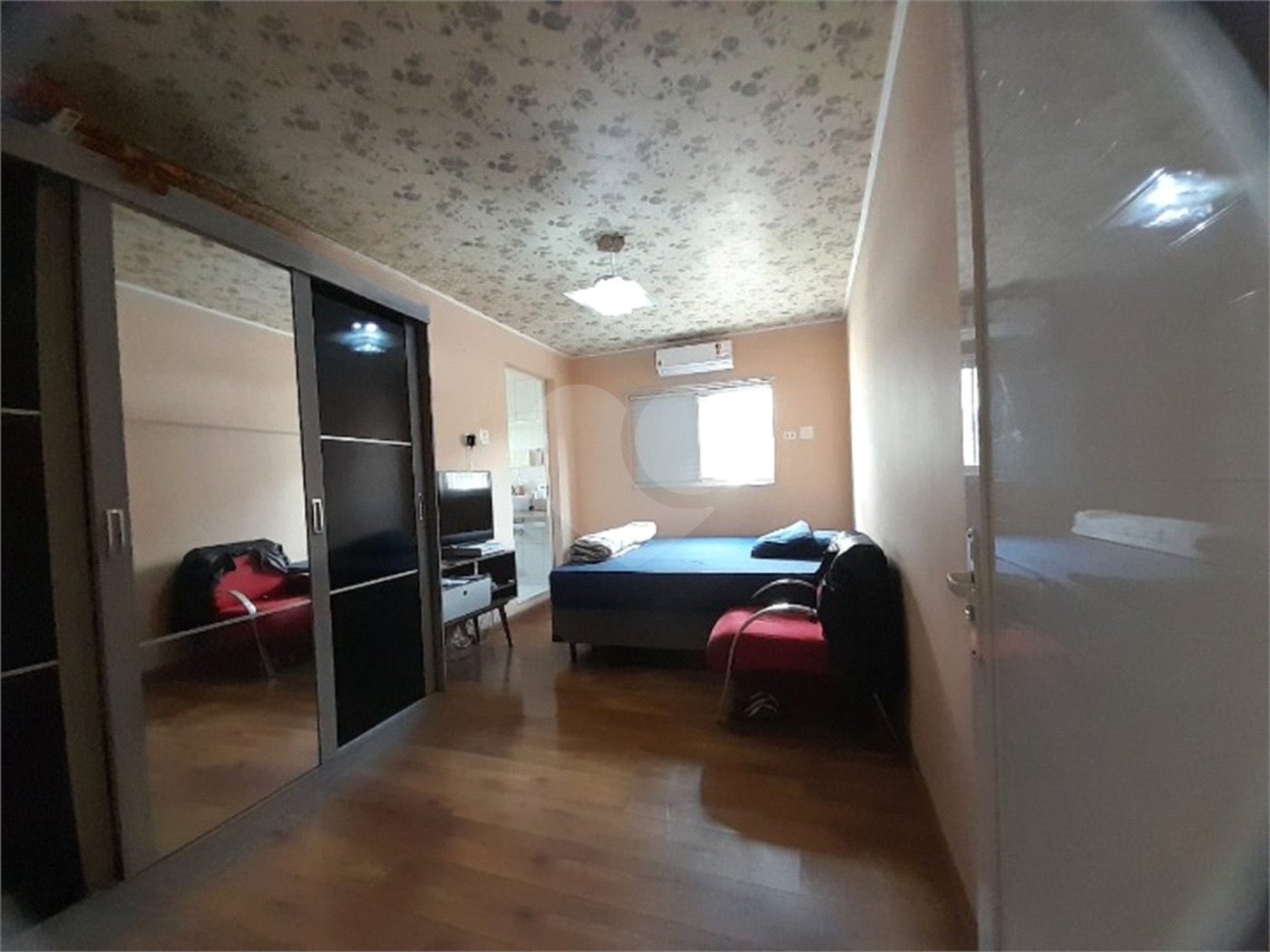 Sobrado à venda com 3 quartos, sendo 1 suíte,  em Saúde, São Paulo, SP