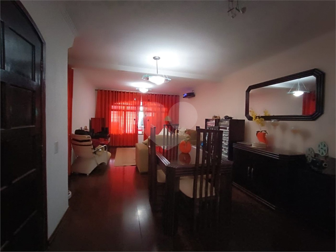 Sobrado à venda com 3 quartos, sendo 1 suíte, em Jaguaré, São Paulo, SP