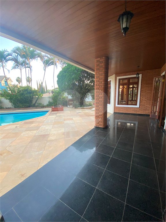Casa à venda com 3 quartos, sendo 4 suítes,  no condomínio Estância Marambaia, Vinhedo - SP
