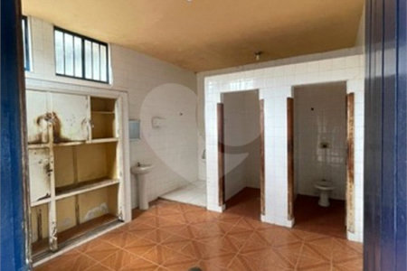 Barracão em Araraquara/SP, disponível para venda e locação.