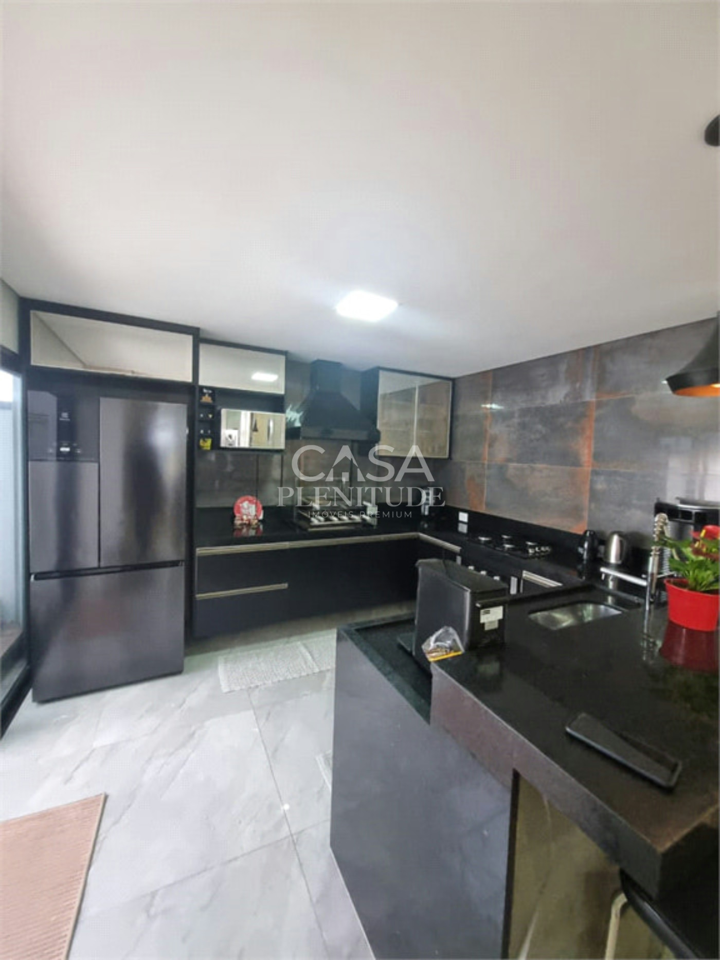Casa em condomínio à venda com 3 quartos, sendo 1 suíte, em Cajuru do Sul, Sorocaba, SP