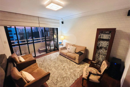 Apartamento à venda com 3 quartos, sendo 1 suíte,  em Vila Suzana, São Paulo, SP