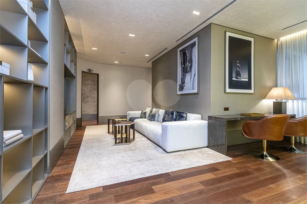 Apartamento à venda com 4 suítes em Jardim Guedala, São Paulo, SP