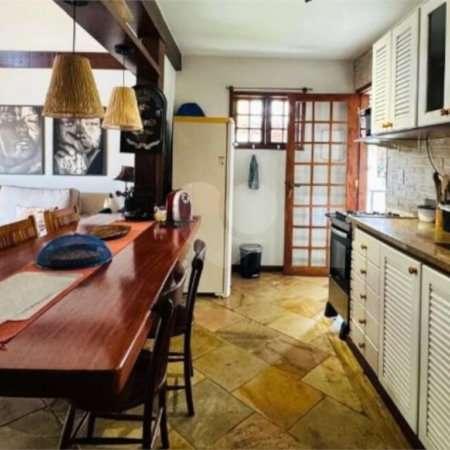 Casa em condomínio à venda com 3 quartos, sendo 2 suítes,  em Manguinhos, Armação dos Búzios, RJ