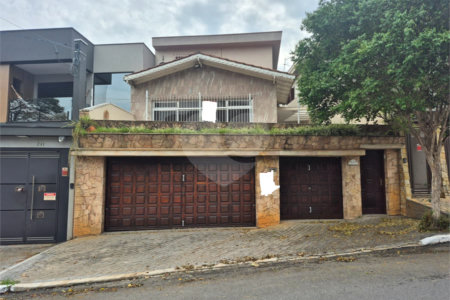 Casa à venda ou para alugar com 3 quartos, sendo 1 suíte, em Parque São Domingos, São Paulo, SP