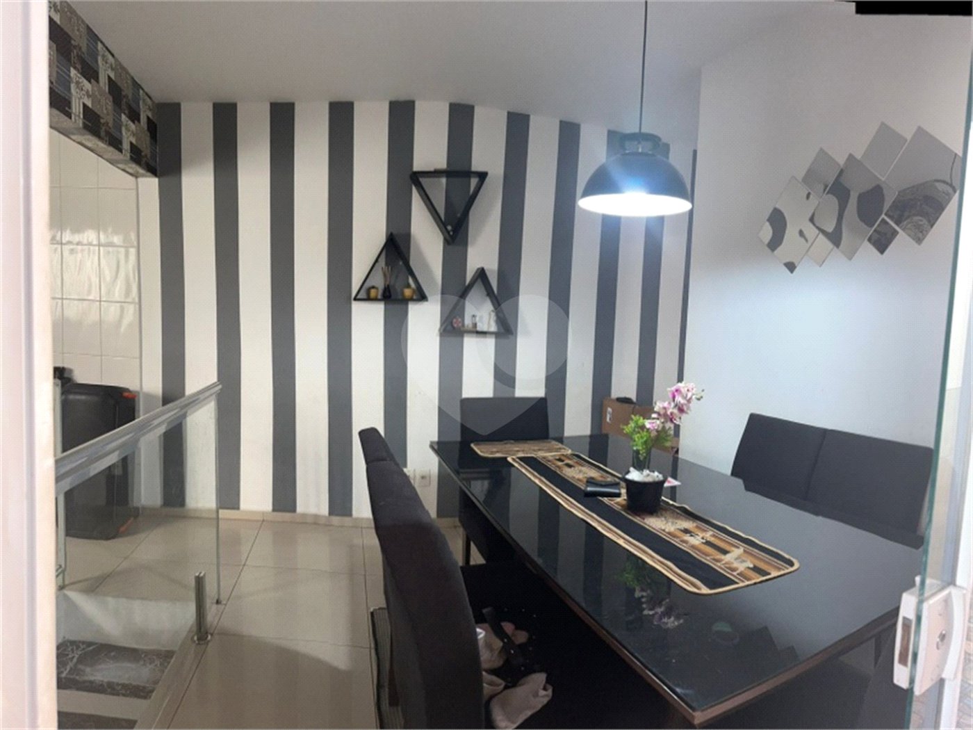 Sobrado à venda com 3 quartos, sendo 1 suíte, em Jardim Camila, Sorocaba, SP