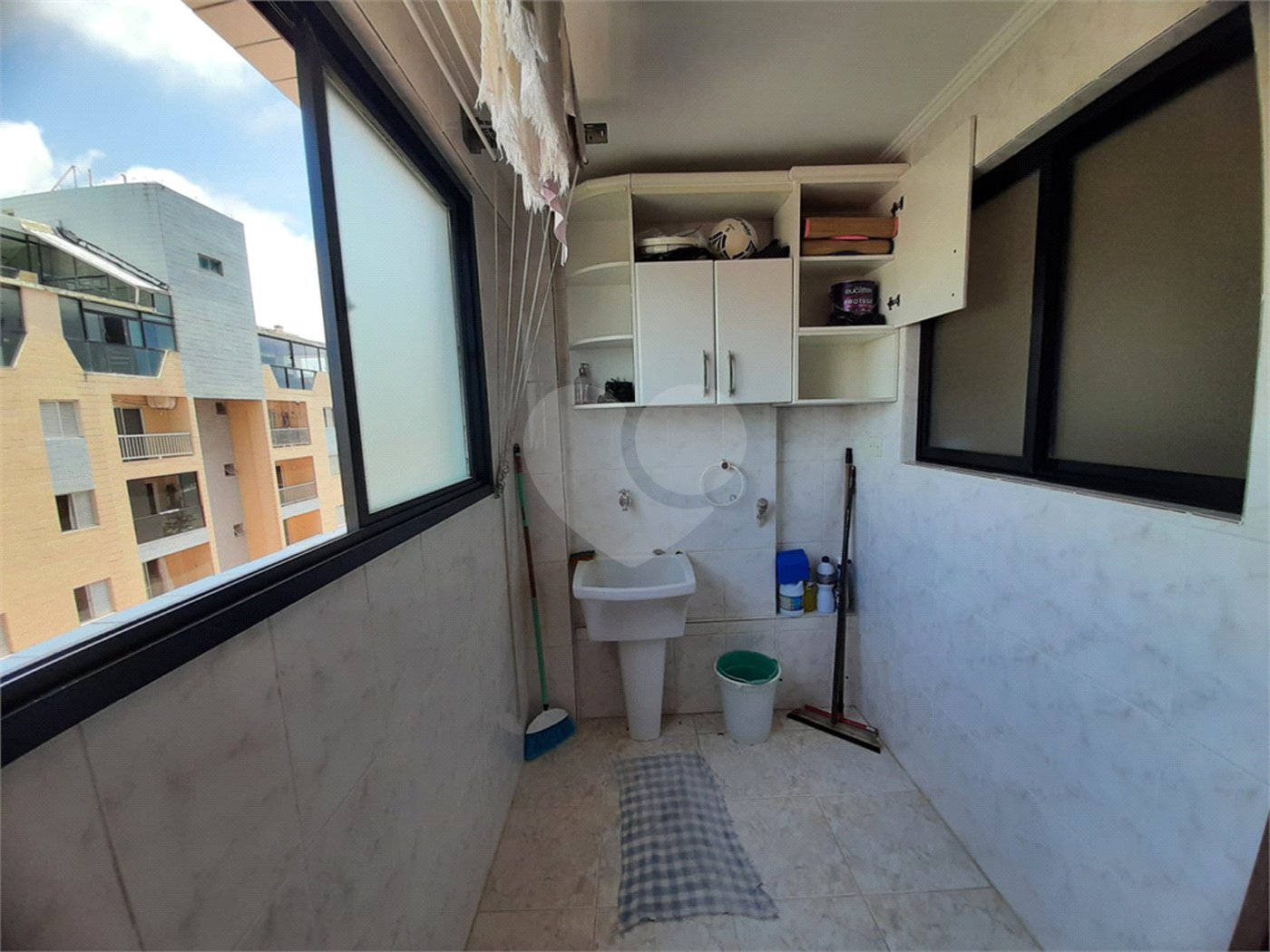 Apartamento à venda com 2 quartos, sendo 1 suíte, em Vera Cruz, Mongaguá, SP