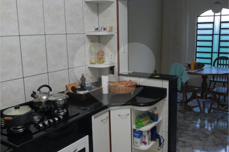 Casa à venda com 3 quartos, sendo 1 suíte, em Bosque dos Eucaliptos, São José dos Campos, SP