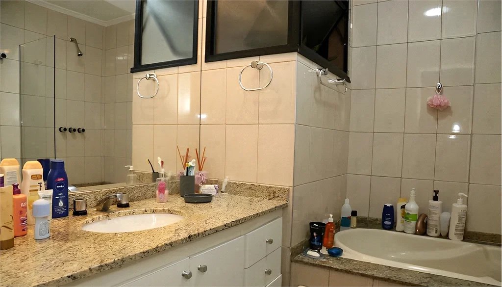 Apartamento à venda com 4 quartos, sendo 3 suítes, em Real Parque, São Paulo, SP