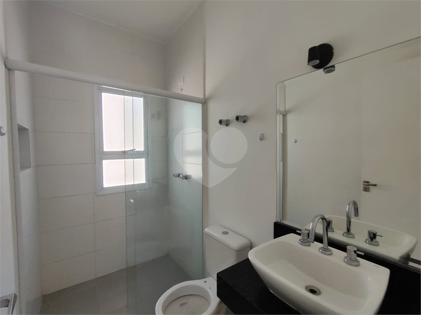 Casa de Vila à venda com 3 quartos, sendo 1 suíte, em Loteamento Jardim Morumbi, Atibaia, SP