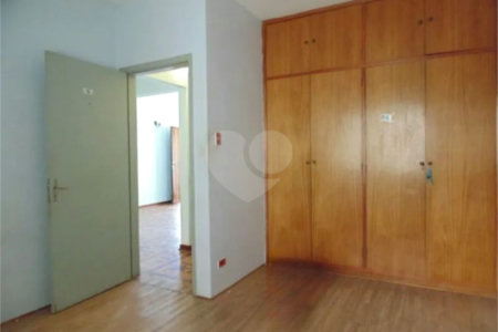 Casa Térrea à venda com 3 quartos, sendo 1 suíte,  em Parque Jabaquara, São Paulo, SP