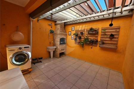 Casa à venda com 3 suítes em Vila Carrão, São Paulo, SP