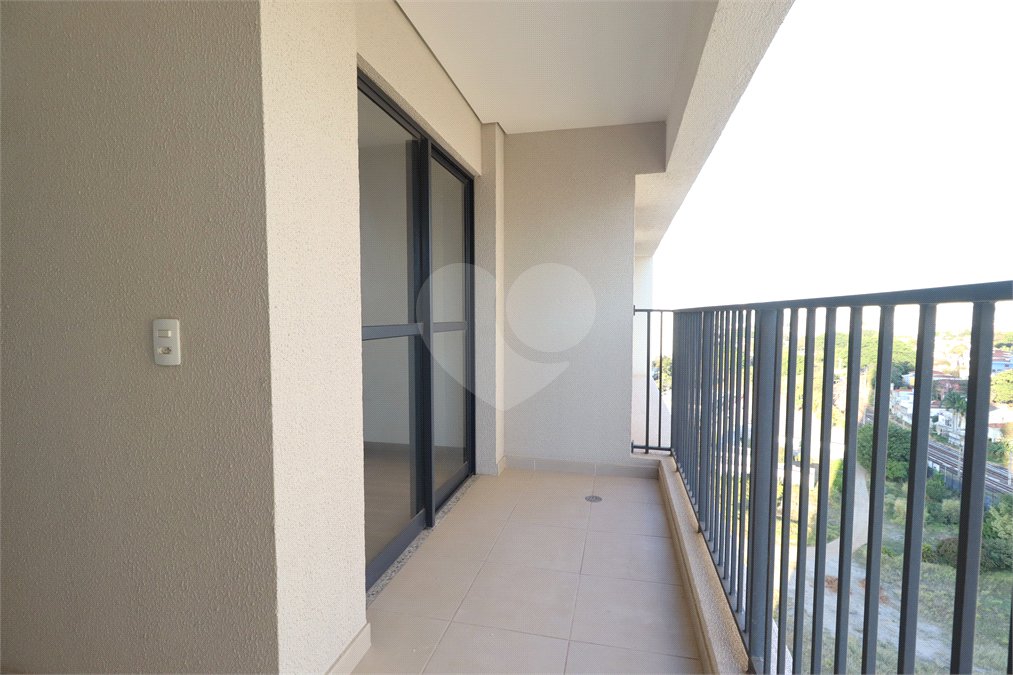 Apartamento à venda com 3 quartos, sendo 1 suíte, em Vila Anastácio, São Paulo, SP