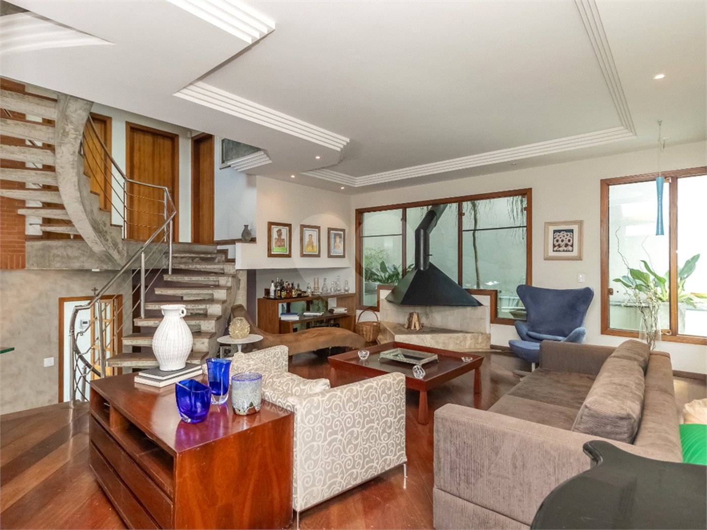 Casa à venda com 4 quartos, sendo 2 suítes, em Jardim Marajoara, São Paulo, SP