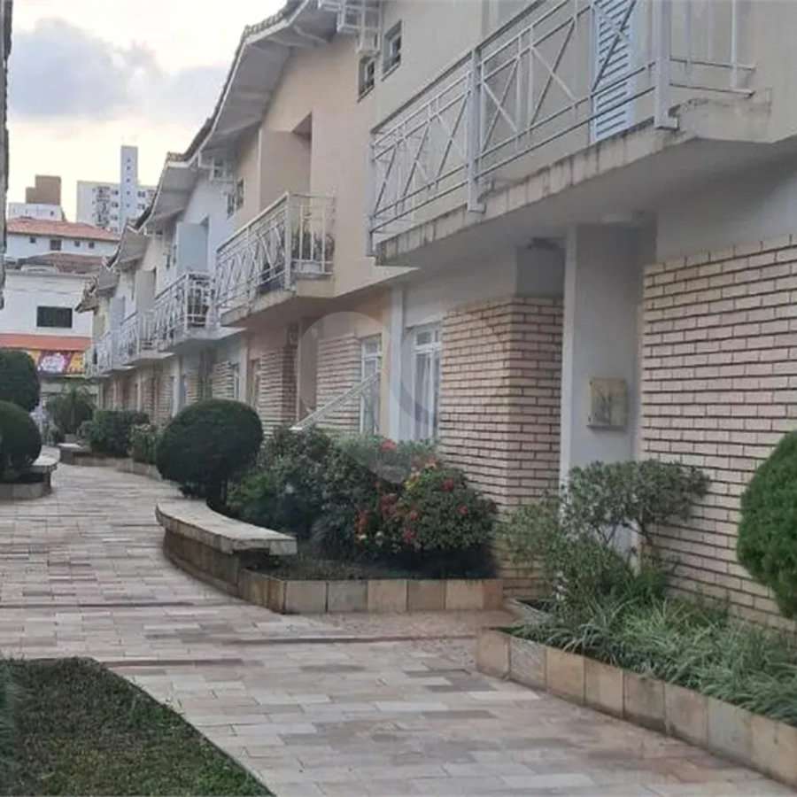Casa à venda com 3 quartos, sendo 1 suíte, no condomínio Jardim das Palmas, São Paulo - SP