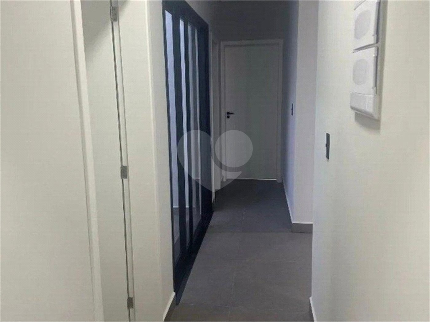 Casa à venda com 3 quartos, sendo 1 suíte, no condomínio Horto Florestal Villagio, Sorocaba - SP