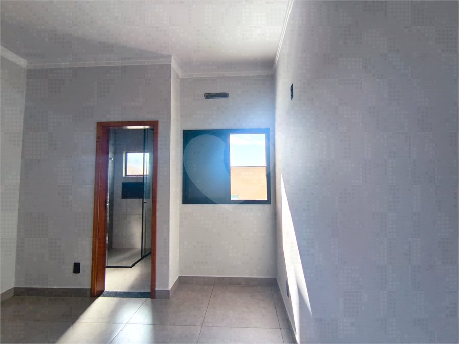 Casa à venda com 3 quartos, sendo 2 suítes, no condomínio Tivolli, Itapetininga - SP