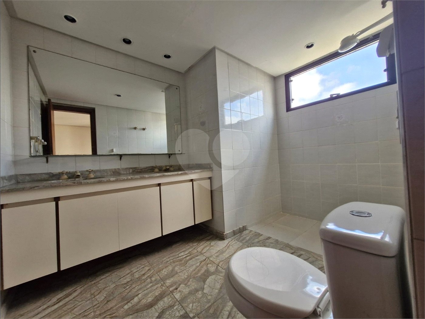Cobertura à venda com 4 quartos, sendo 2 suítes, em Santana, São Paulo, SP