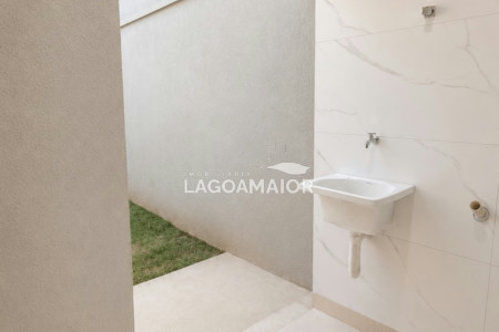 Casa à venda com 3 quartos, sendo 1 suíte,  em Jardim dos Ipês, Três Lagoas, MS