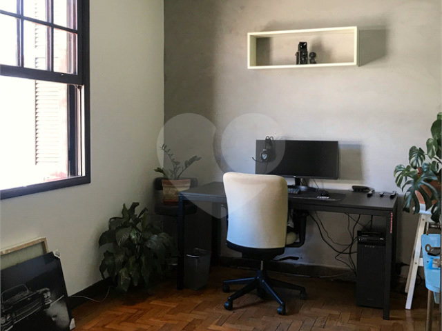 Casa à venda com 4 quartos, sendo 1 suíte,  em Vila Olímpia, São Paulo, SP