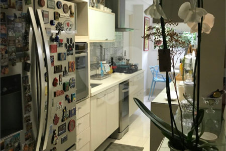 Apartamento à venda com 3 quartos, sendo 1 suíte,  em Lar São Paulo, São Paulo, SP