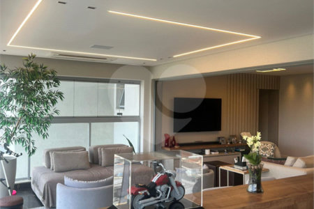Apartamento à venda com 3 suítes em Jardim Marajoara, São Paulo, SP