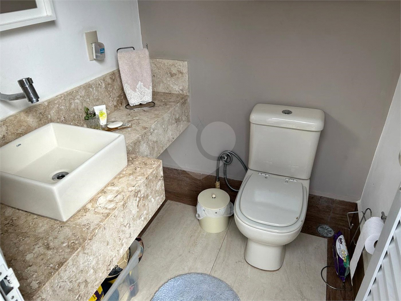 Casa à venda com 2 suítes no condomínio Residencial, Mogi das Cruzes - SP
